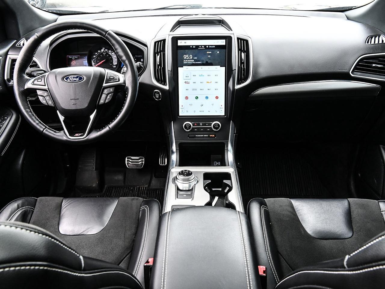 2022 Ford Edge ST Photo