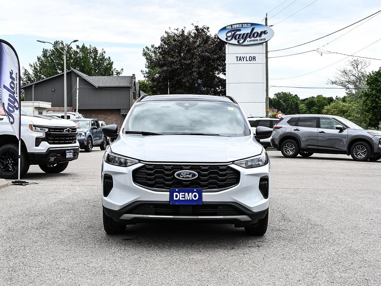 2026 Ford Escape ST-Line Photo2