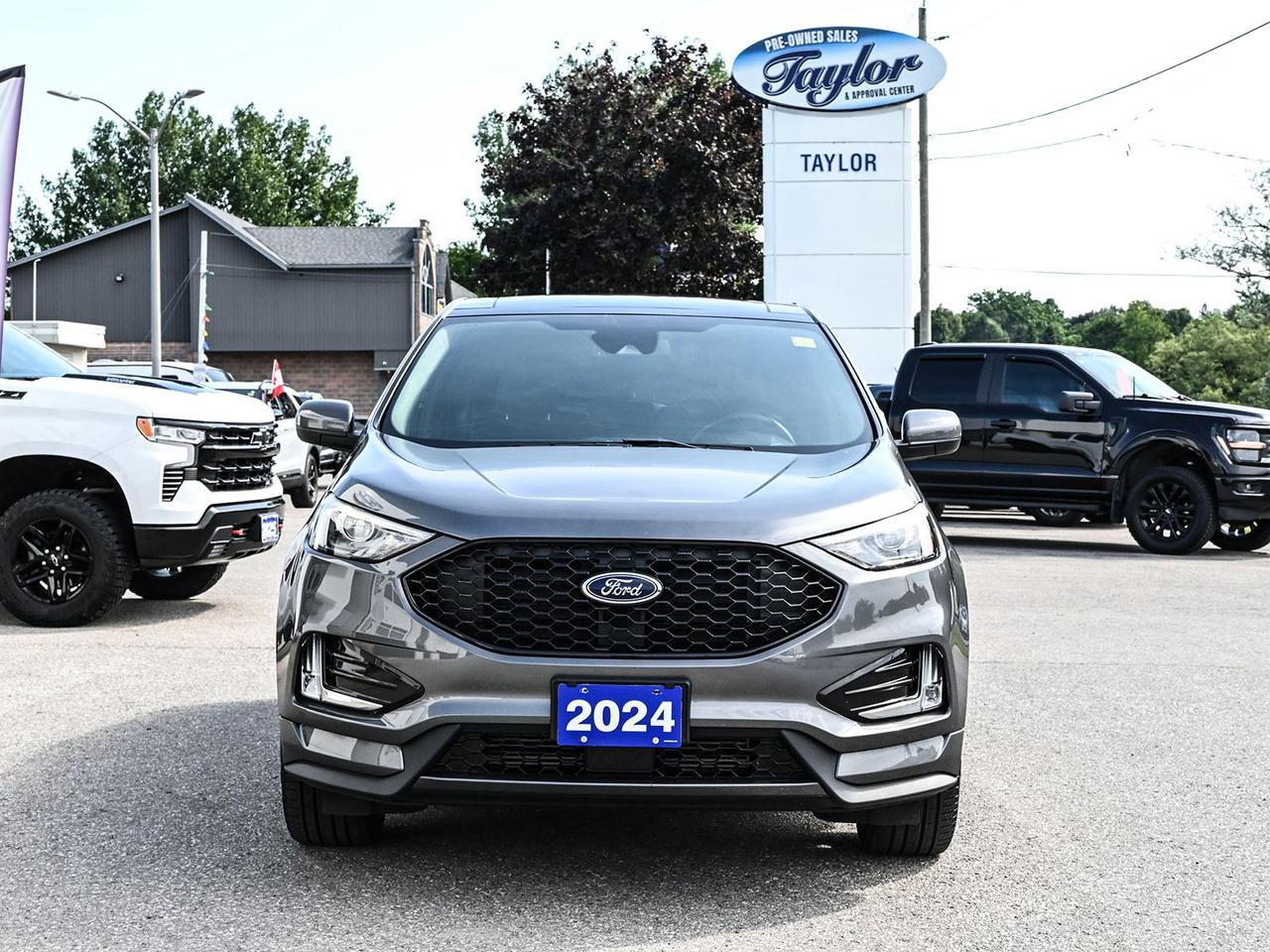 2024 Ford Edge ST Line Photo