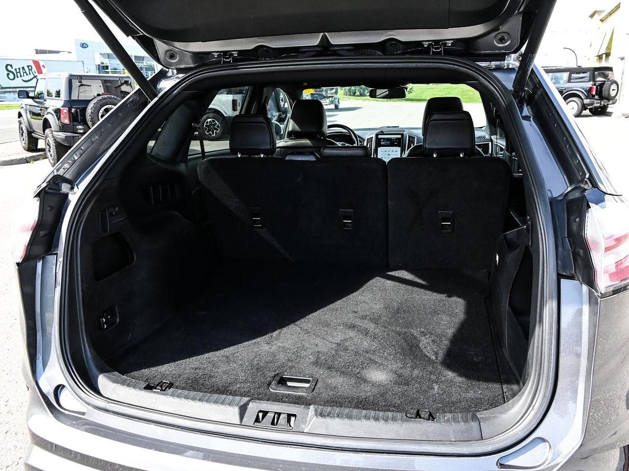 2024 Ford Edge ST Line Photo
