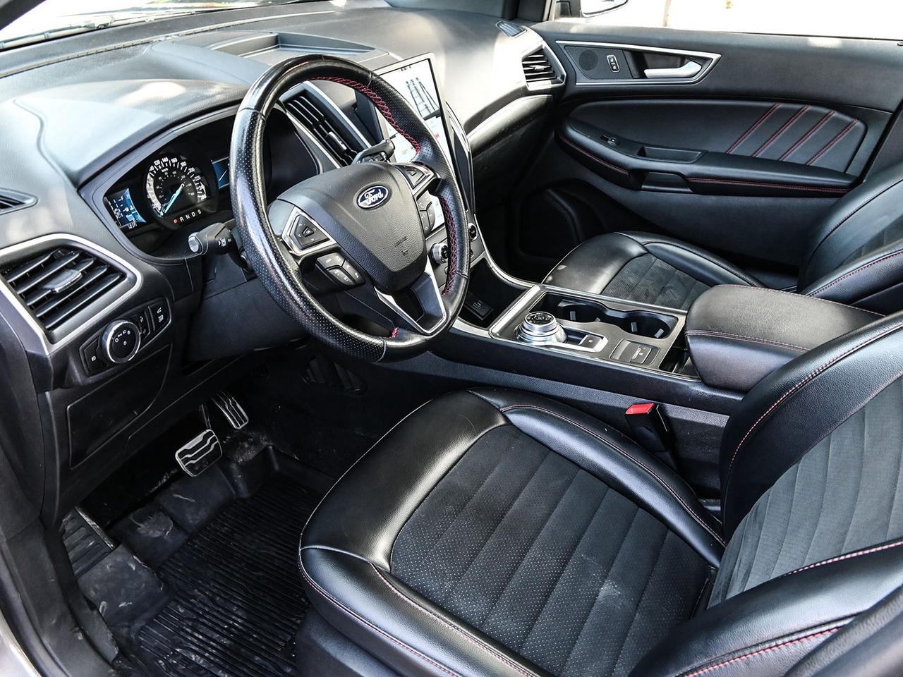 2024 Ford Edge ST Line Photo