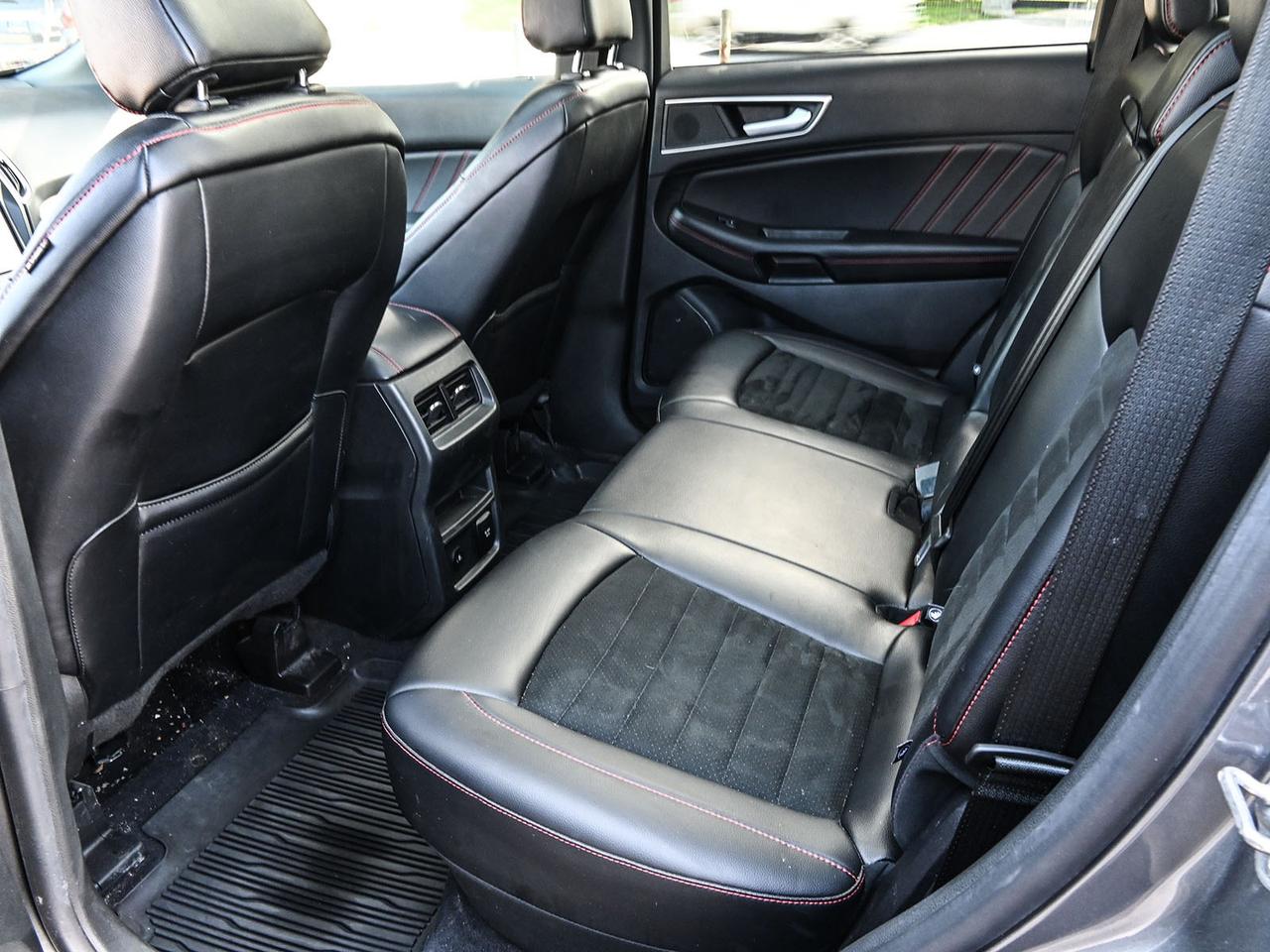 2024 Ford Edge ST Line Photo