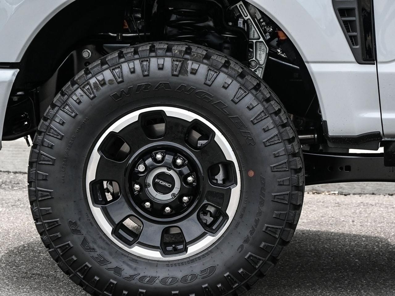 2026 Ford F-250 Super Duty SRW Lariat Photo