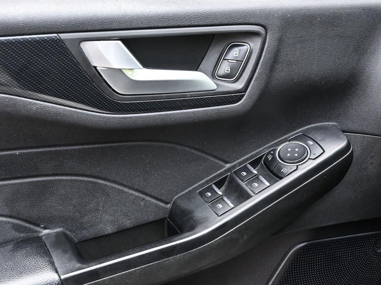2024 Ford Escape ST-Line Photo