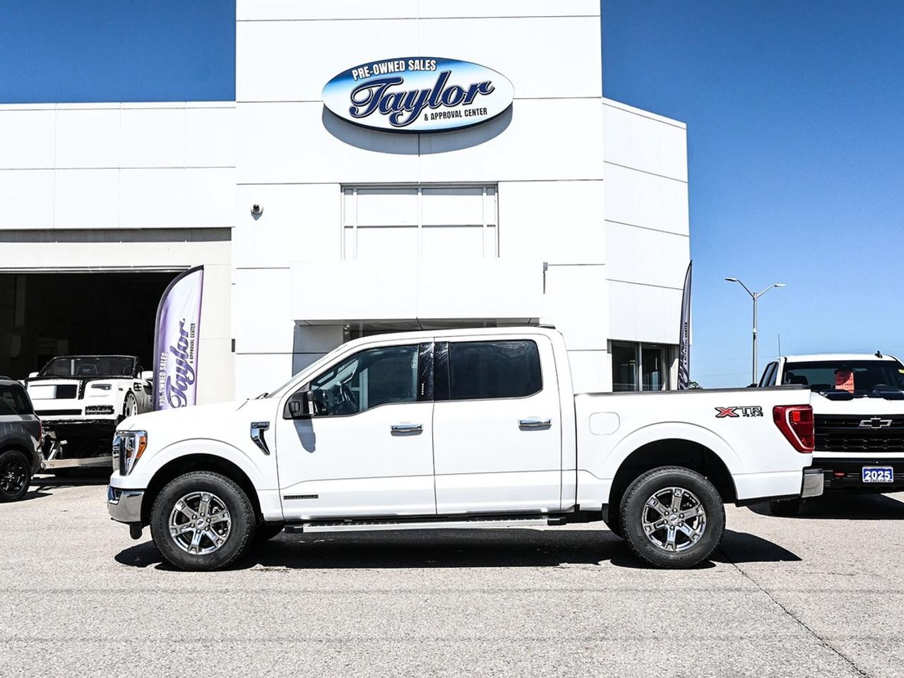 2022 Ford F-150 XLT Photo