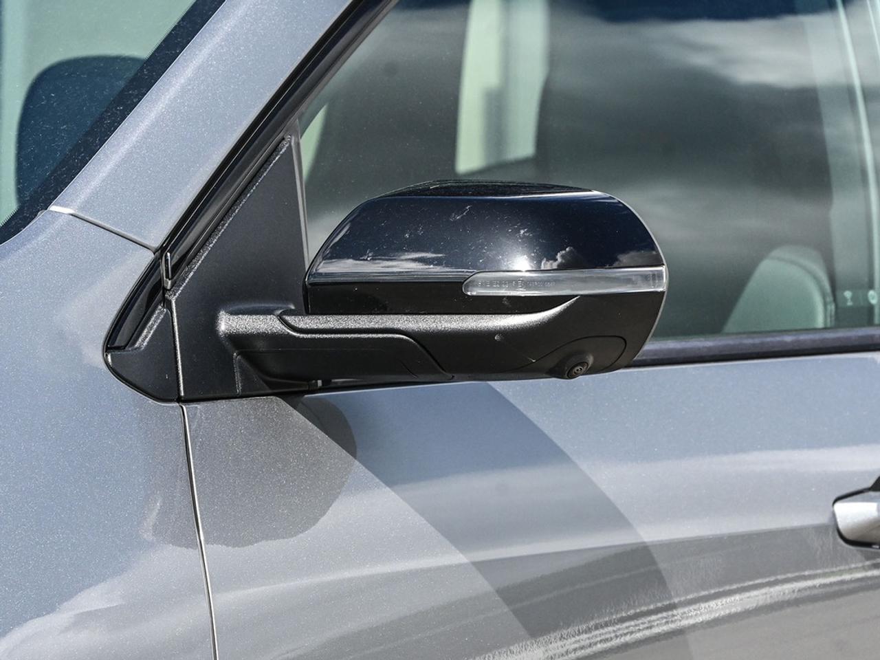 2024 GMC Acadia AT4 Photo