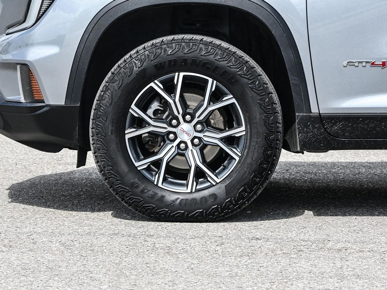 2024 GMC Acadia AT4 Photo