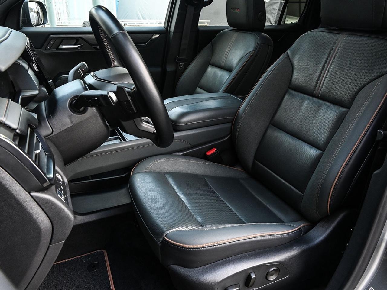 2024 GMC Acadia AT4 Photo
