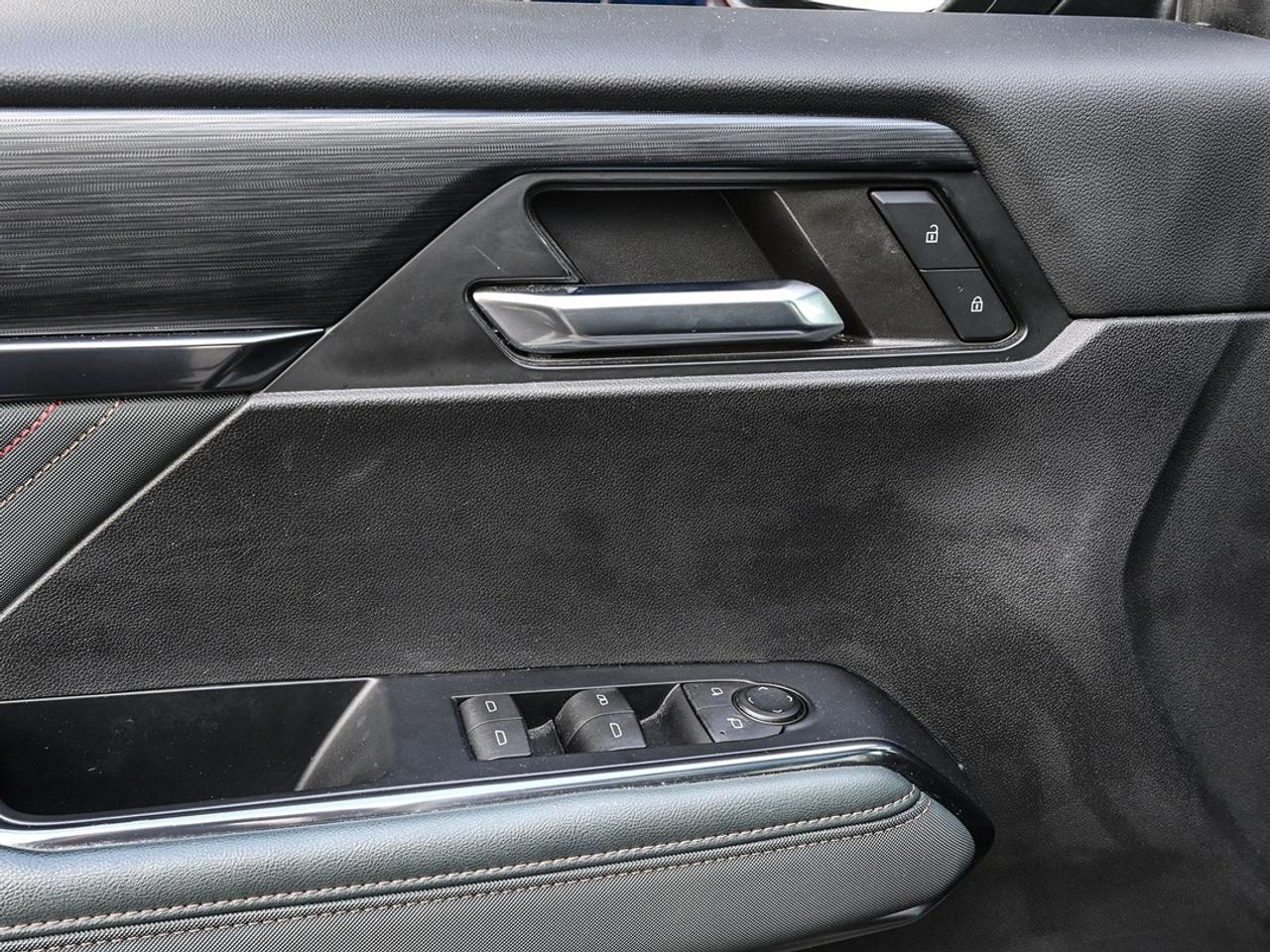 2024 GMC Acadia AT4 Photo