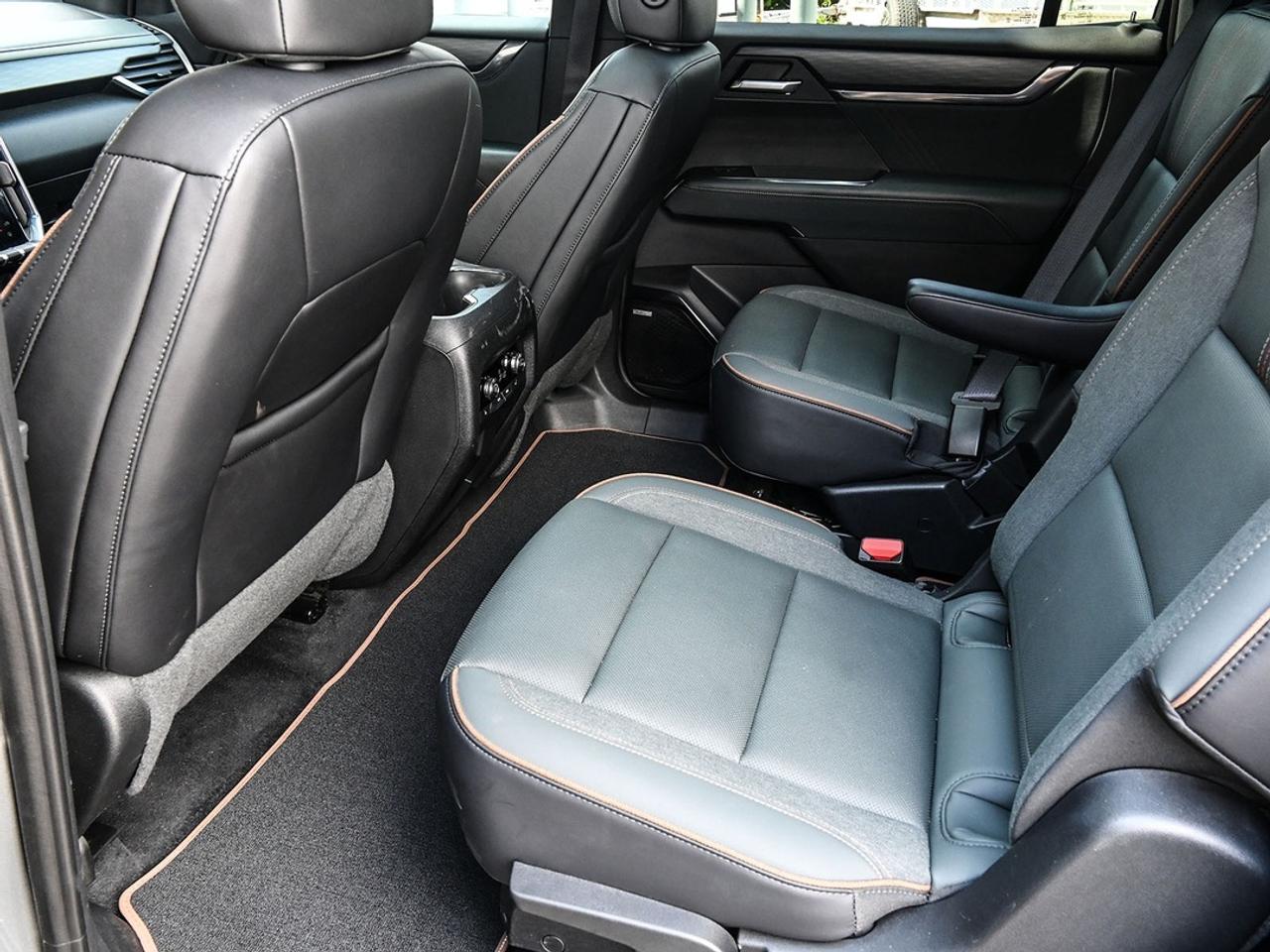 2024 GMC Acadia AT4 Photo