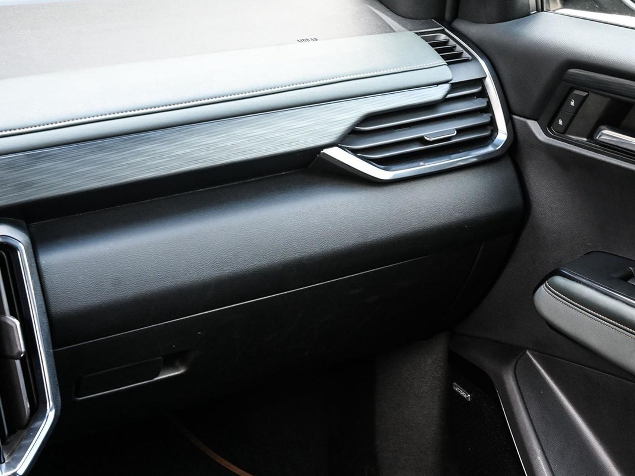 2024 GMC Acadia AT4 Photo