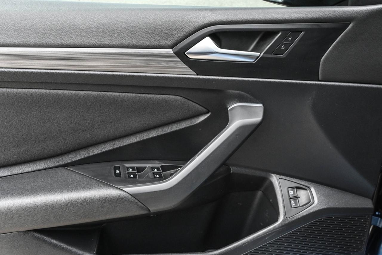 2021 Volkswagen Jetta HIGHLINE Photo