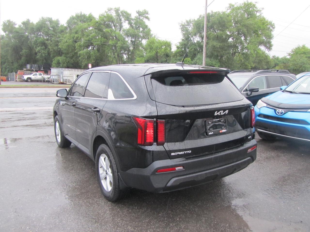 2023 Kia Sorento LX AWD Photo