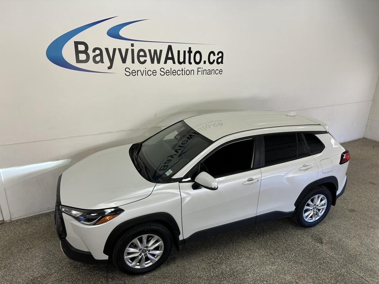 2024 Toyota Corolla Cross LE/AWD/29000KM/HEATED SEATS/AUTO HIGH BEAMS/MORE! Photo