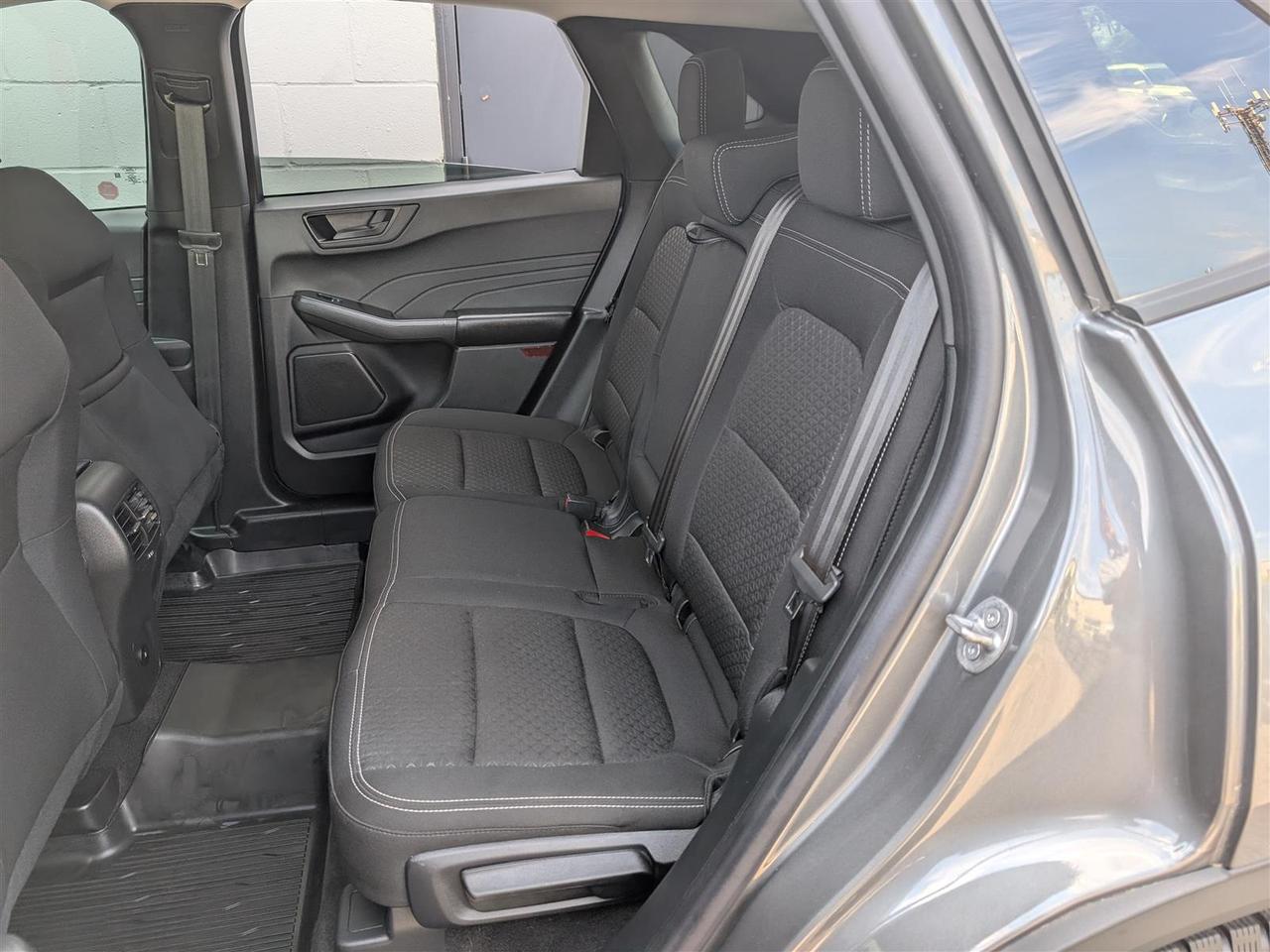 2025 Ford Escape ACTIVE - REVERSE CAM - CARPLAY - TECH FEATS Photo