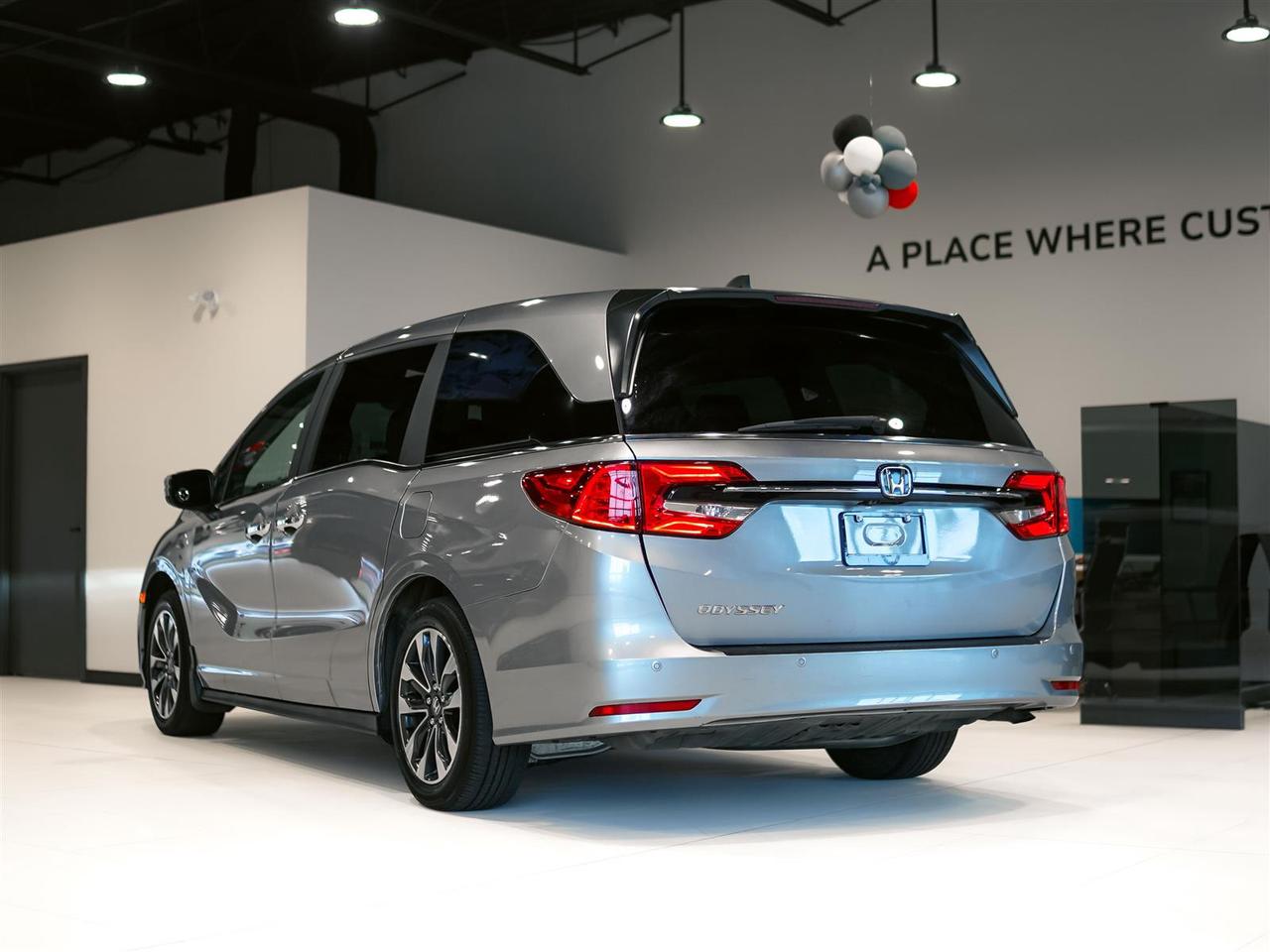 2022 Honda Odyssey EX-L | LEATHER | ROOF | 8 PASS | NO ACCIDENTS Photo