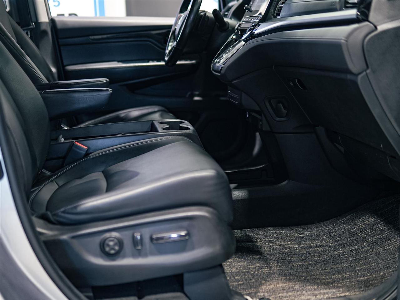 2022 Honda Odyssey EX-L | LEATHER | ROOF | 8 PASS | NO ACCIDENTS Photo