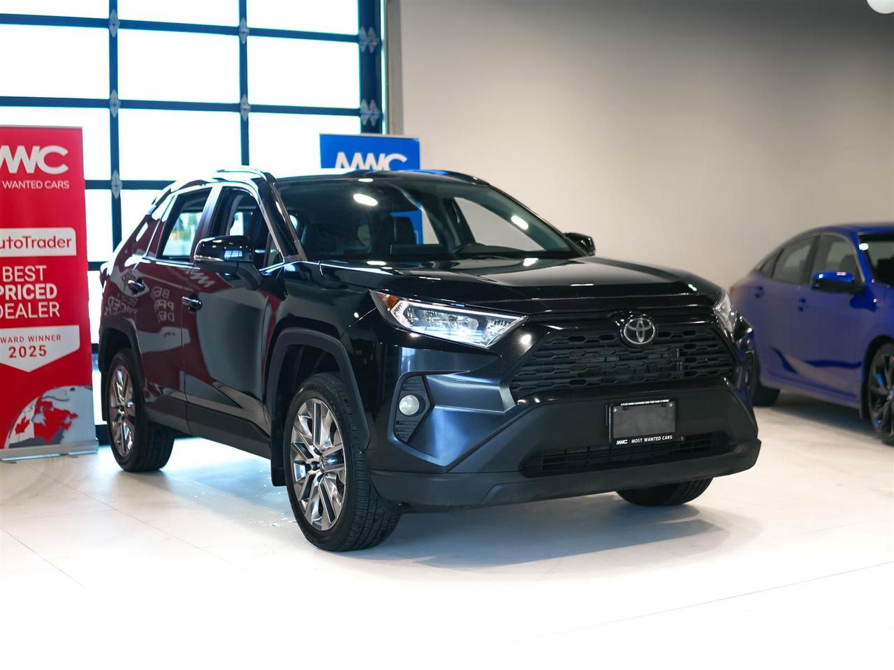 2019 Toyota RAV4 XLE PREMIUM AWD LTHR | ROOF | NO ACCIDENTS Photo3