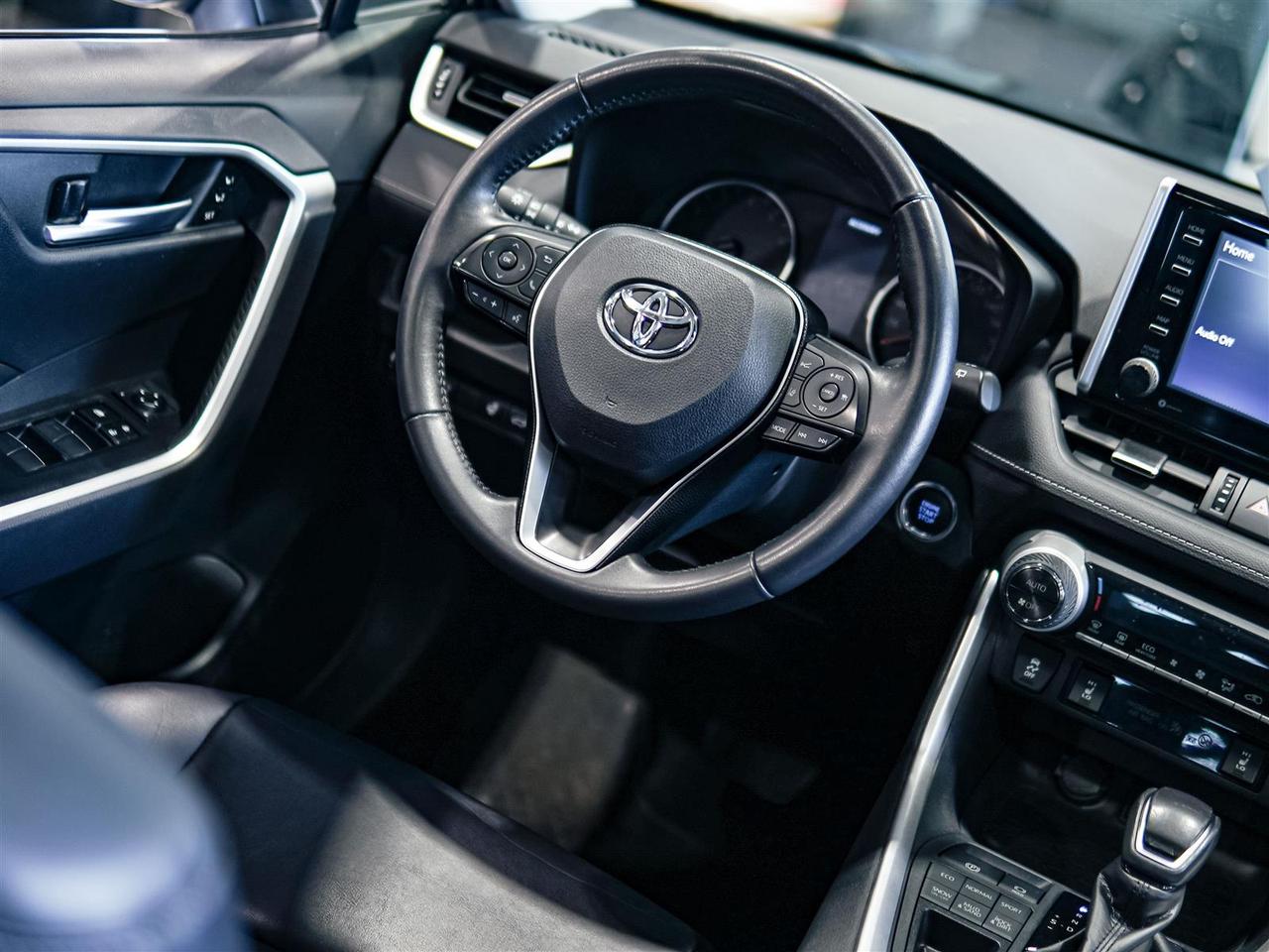 2019 Toyota RAV4 XLE PREMIUM AWD LTHR | ROOF | NO ACCIDENTS Photo