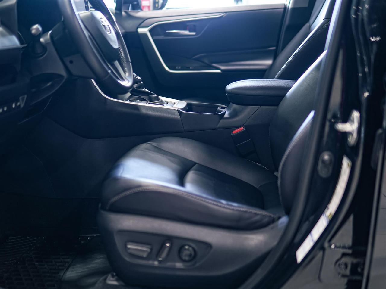 2019 Toyota RAV4 XLE PREMIUM AWD LTHR | ROOF | NO ACCIDENTS Photo