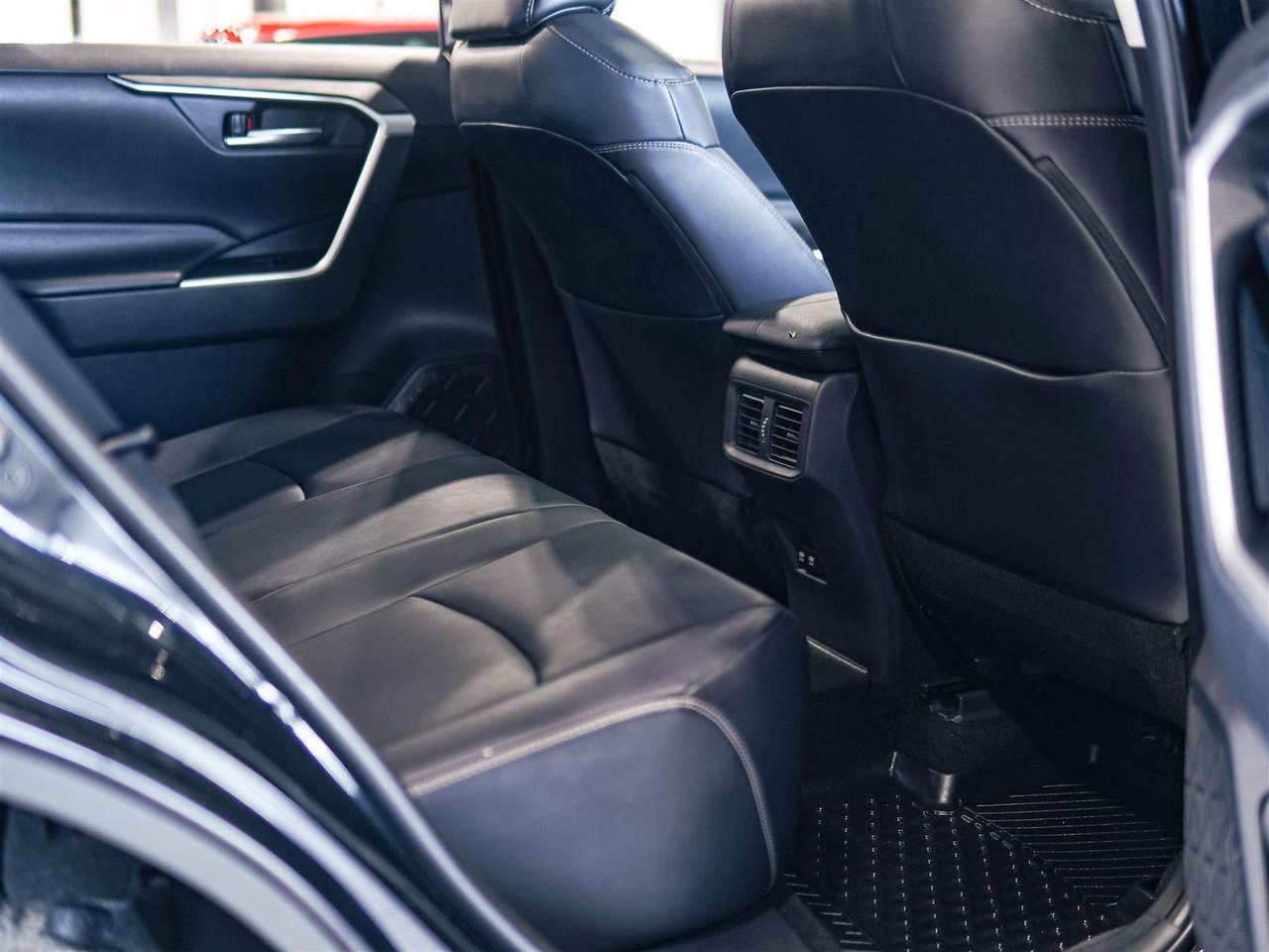 2019 Toyota RAV4 XLE PREMIUM AWD LTHR | ROOF | NO ACCIDENTS Photo