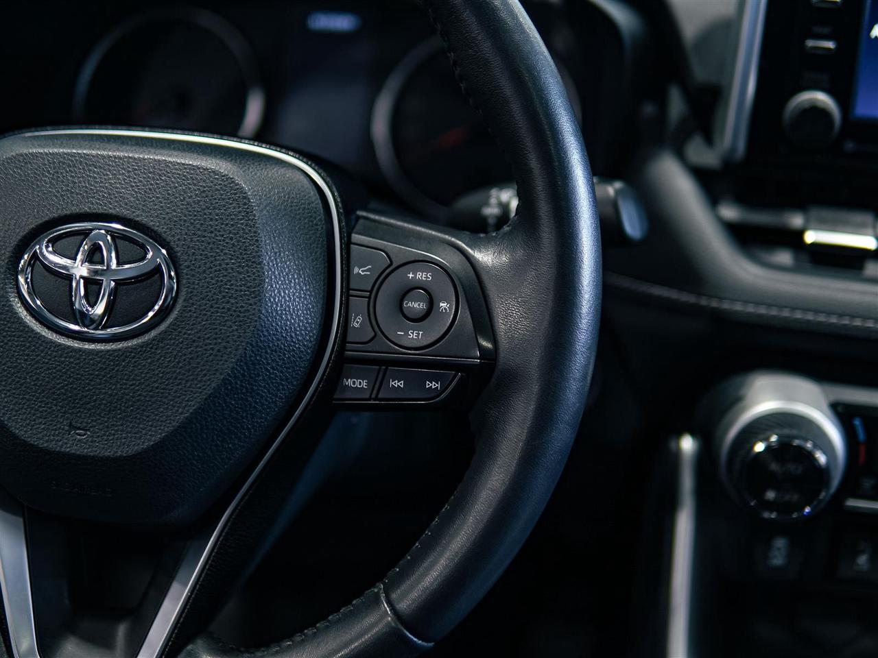 2019 Toyota RAV4 XLE PREMIUM AWD LTHR | ROOF | NO ACCIDENTS Photo