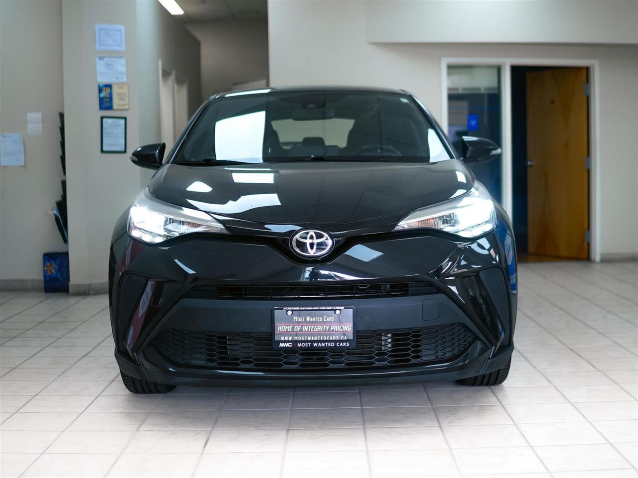 2020 Toyota C-HR XLE PREMIUM | NO ACCIDENTS | BLIND | 18 INCH ALLOYS Photo2