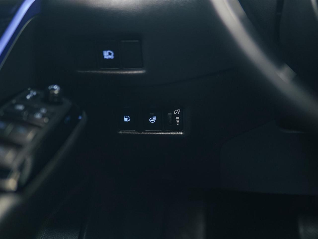 2020 Toyota C-HR XLE PREMIUM | NO ACCIDENTS | BLIND | 18 INCH ALLOYS Photo