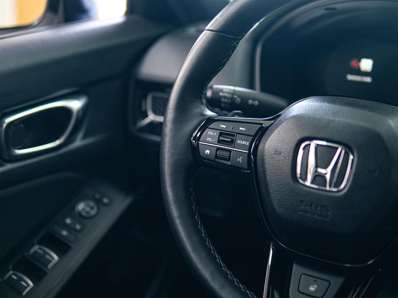 2026 Honda Civic SPORT | SUNROOF | LANE WATCH | NO ACCIDENTS Photo
