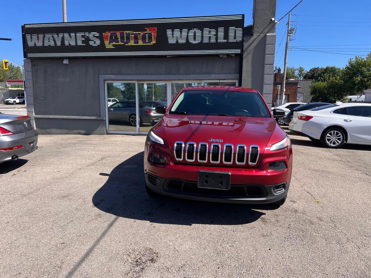 2015 Jeep Cherokee Sport Photo