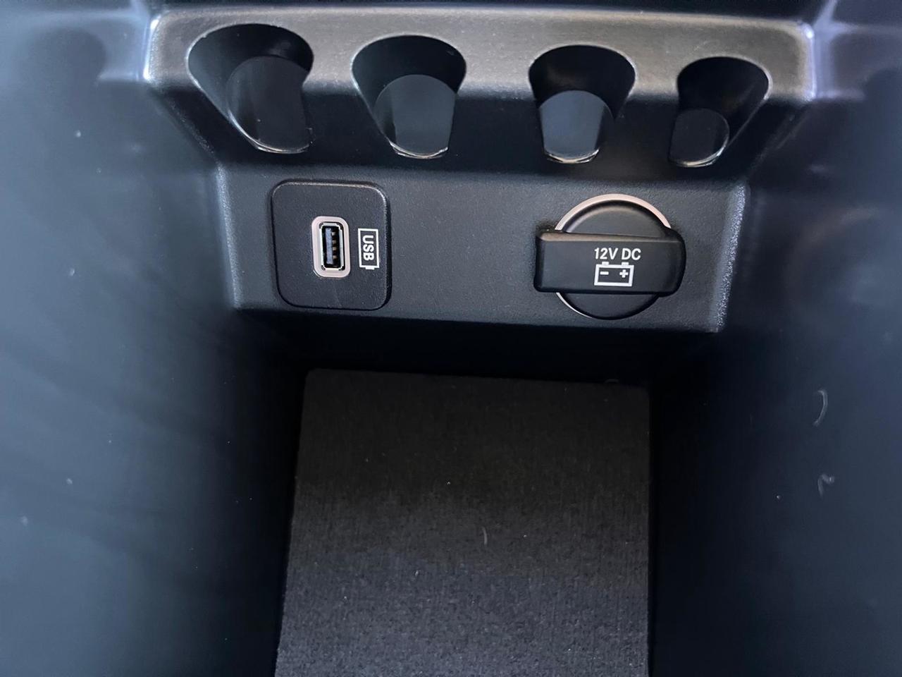 2015 Jeep Cherokee Sport Photo