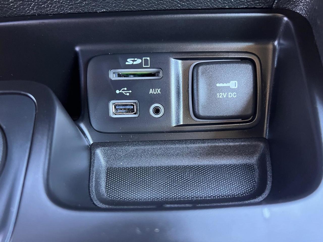 2015 Jeep Cherokee Sport Photo