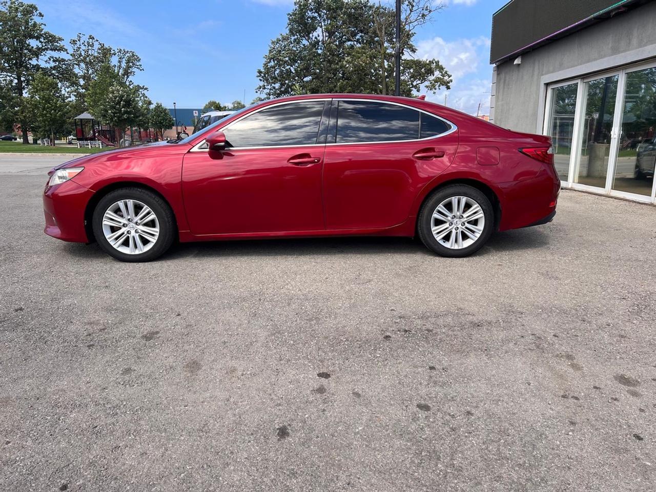 2013 Lexus ES 350 Photo1
