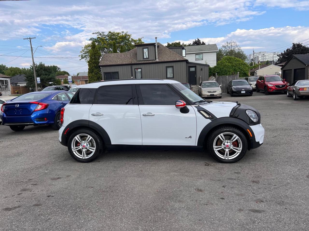 2014 MINI Cooper Countryman S Photo