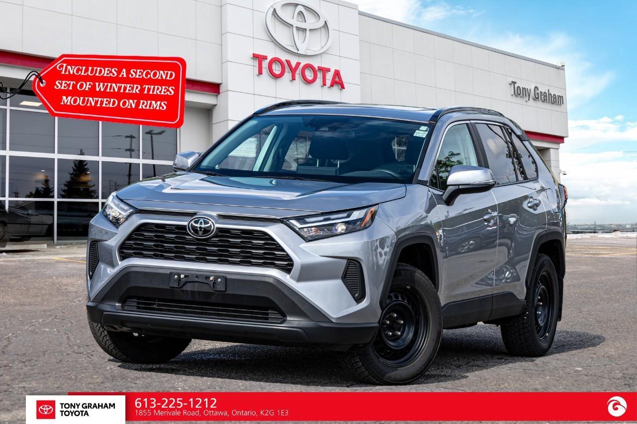 Used 2022 Toyota RAV4 XLE for sale in Ottawa, ON