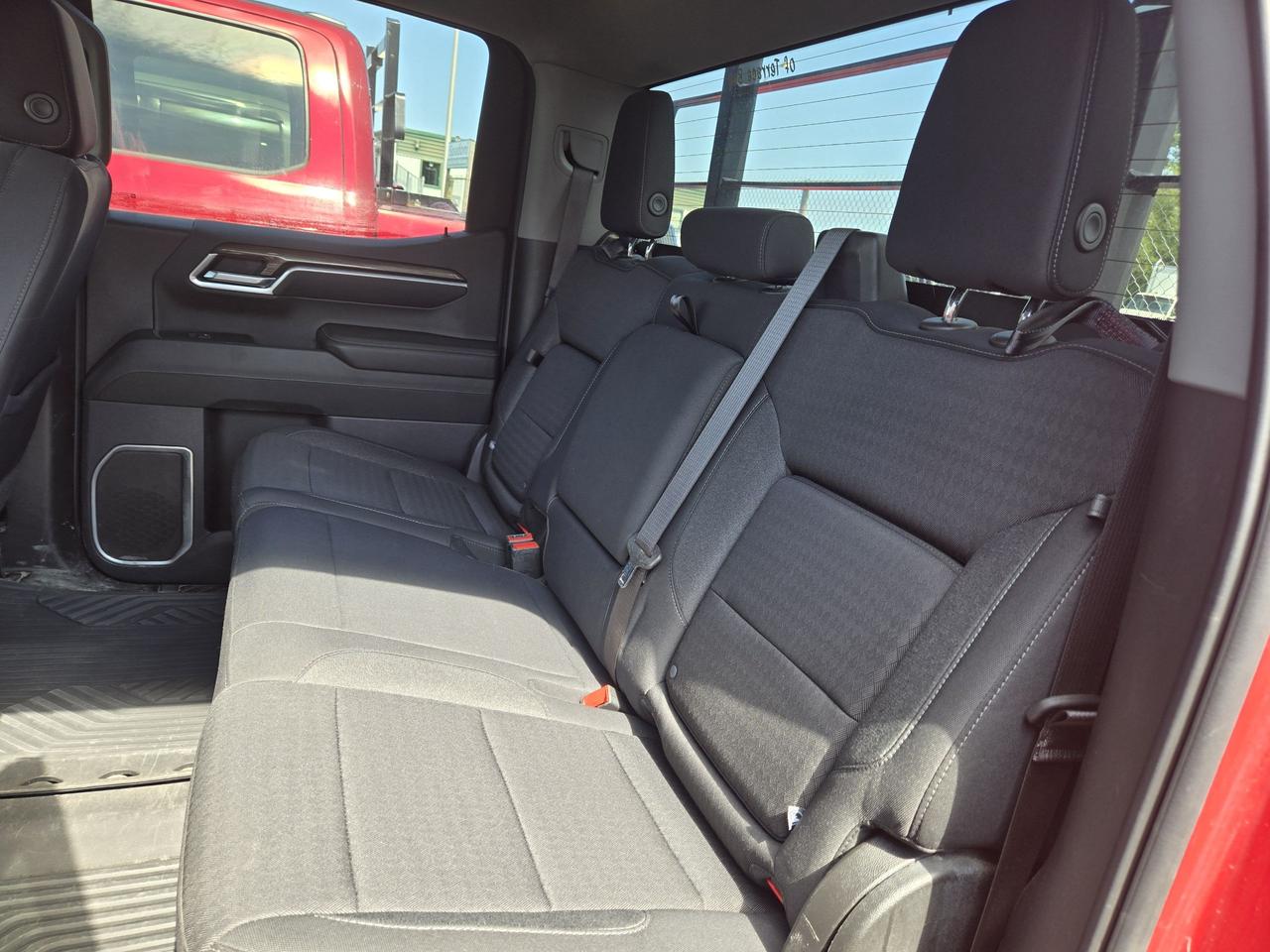 2023 Chevrolet Silverado 1500 LT Photo