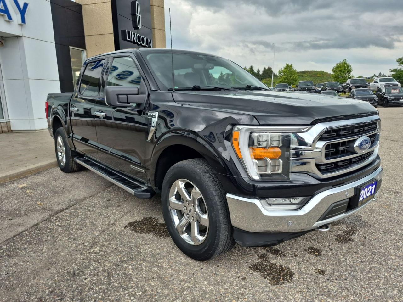 2021 Ford F-150 POWERBOOST HYBRID! 302A WITH 20" RIMS! LOCAL TRADE Photo2