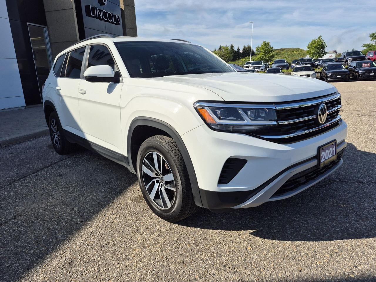 2021 Volkswagen Atlas COMFORTLINE, 2L TURBO ENGINE, LOCAL TRADE! Photo2