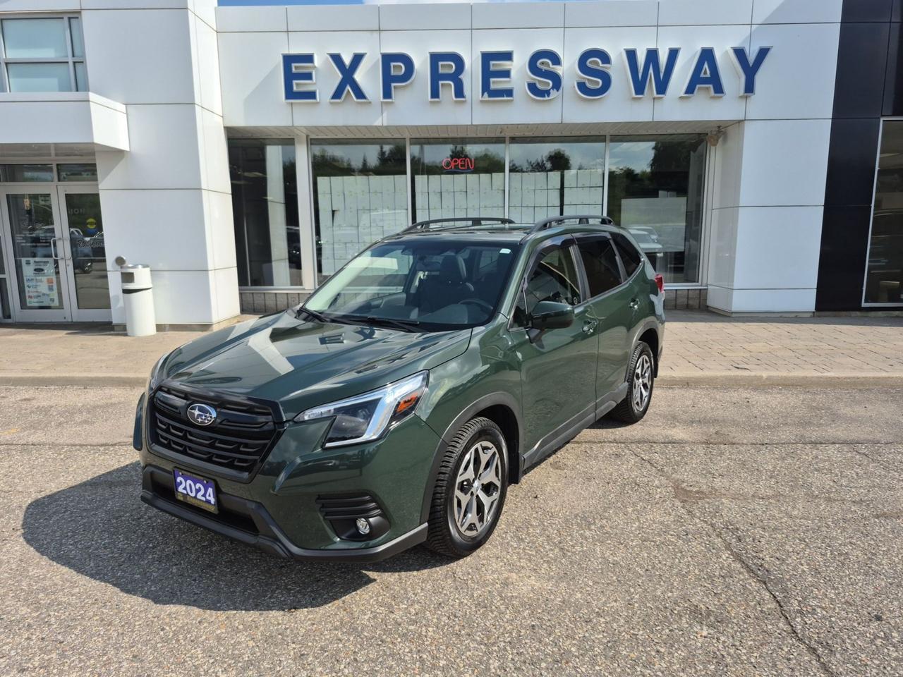 2024 Subaru Forester LOW KM'S! LOCAL TRADE! TOURING, MOONROOF! Photo0