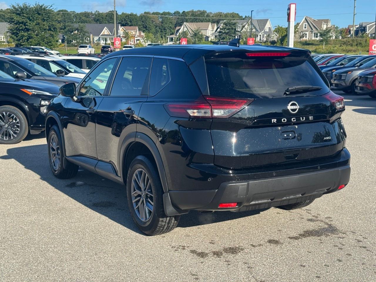 2024 Nissan Rogue AWD S Photo