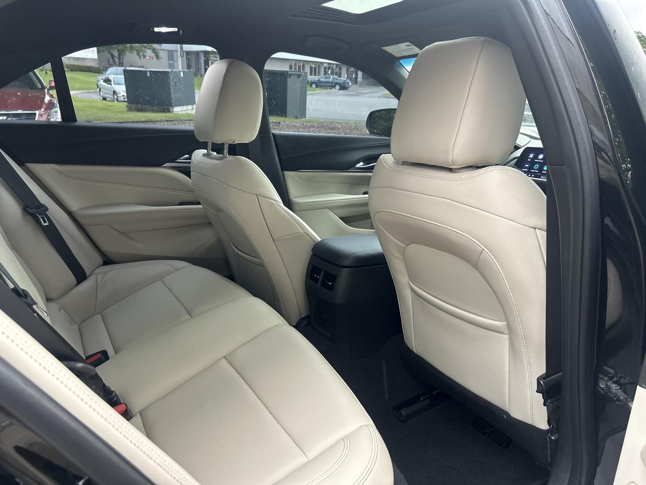 2021 Cadillac CT4 Luxury - LOADED!! REMOTE START, WIRELESS CHARGER!! Photo