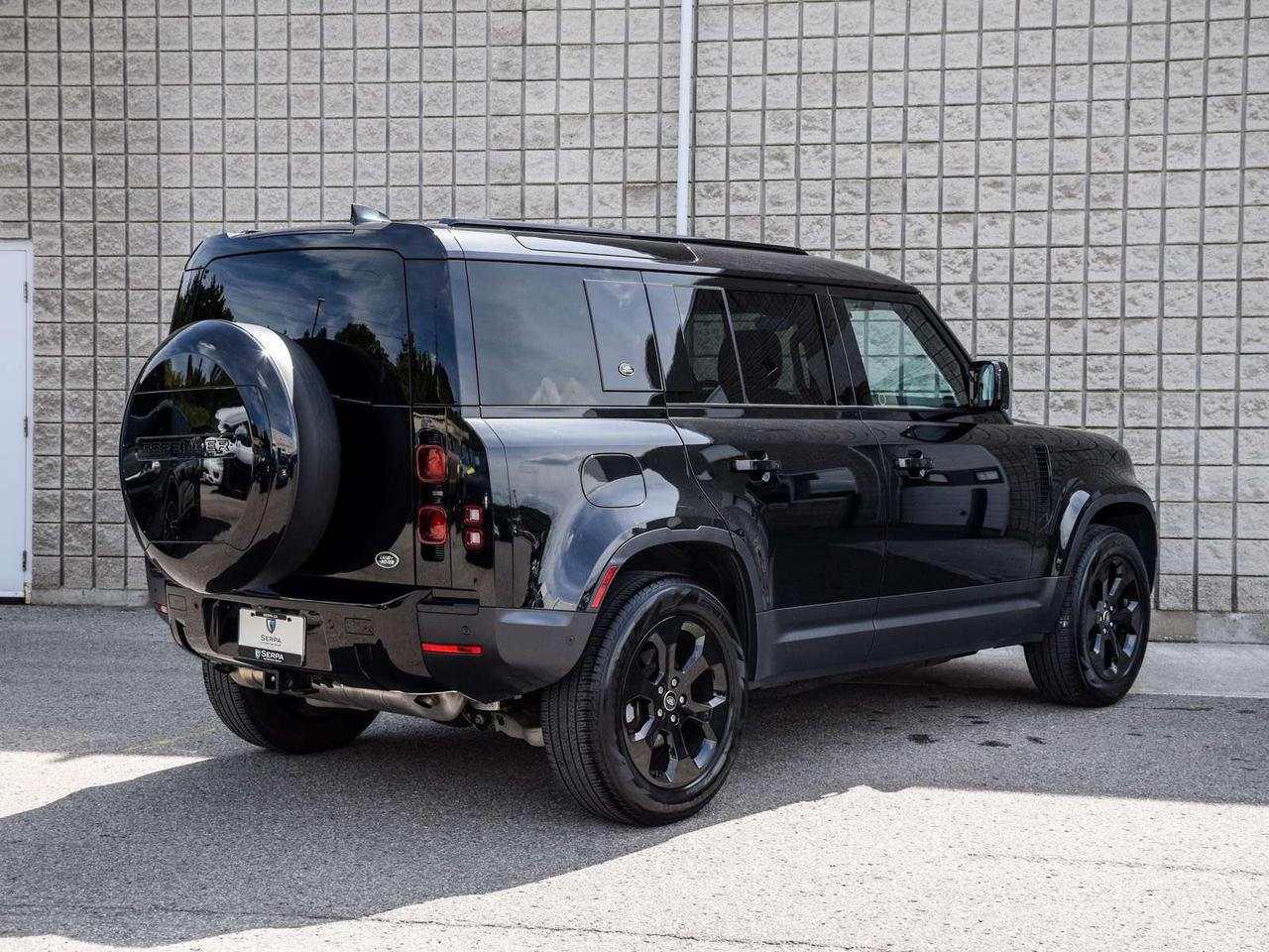 2023 Land Rover Defender S 4dr All-Wheel Drive 110 Photo3