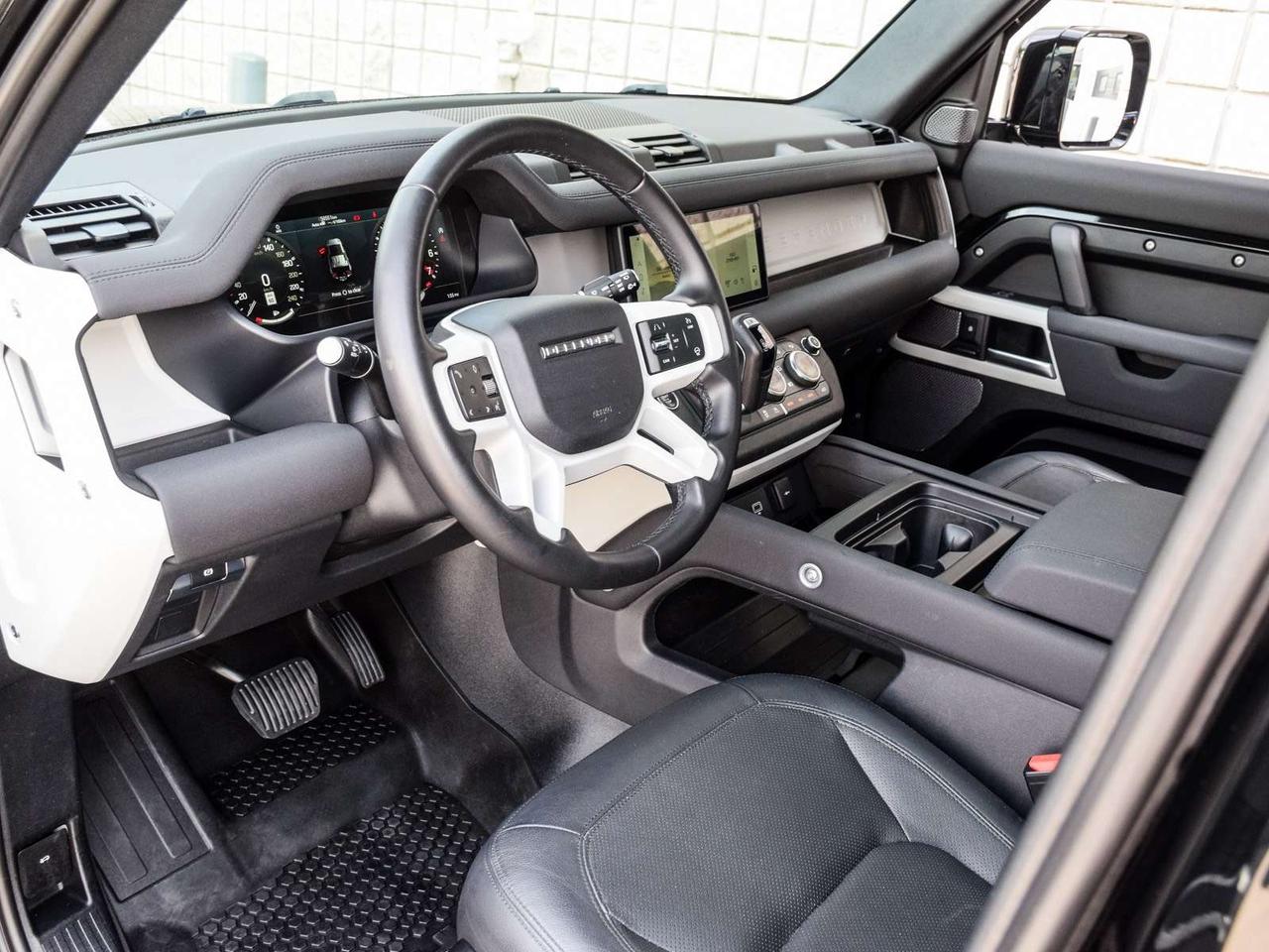 2023 Land Rover Defender S 4dr All-Wheel Drive 110 Photo