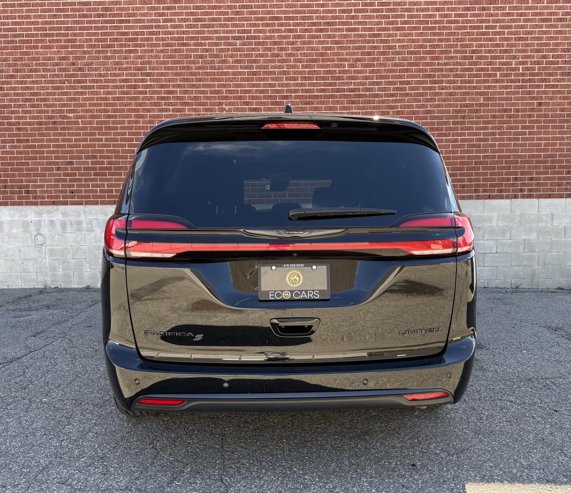 2025 Chrysler Pacifica Limited S| Panaroof| Leather| Stow n Go| Photo