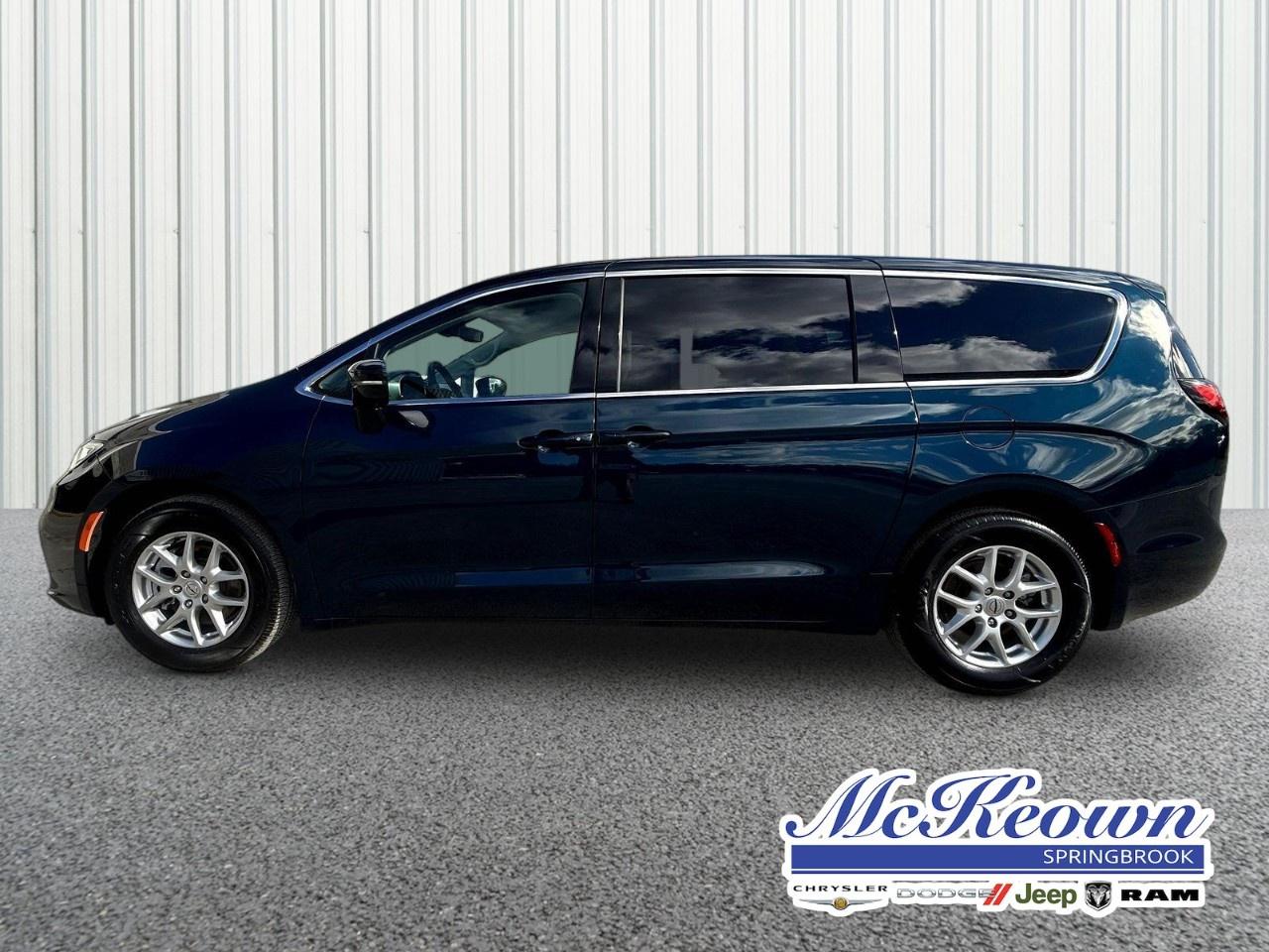 2024 Chrysler Pacifica TOURING-L FWD Photo