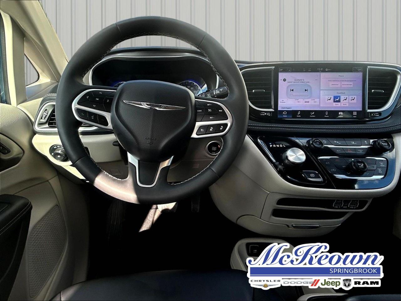 2024 Chrysler Pacifica TOURING-L FWD Photo