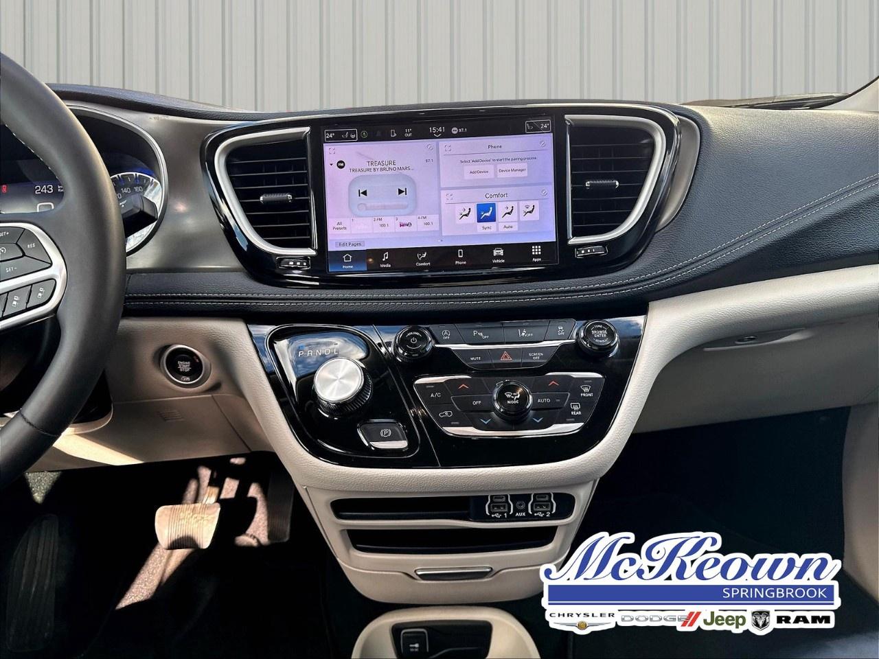 2024 Chrysler Pacifica TOURING-L FWD Photo