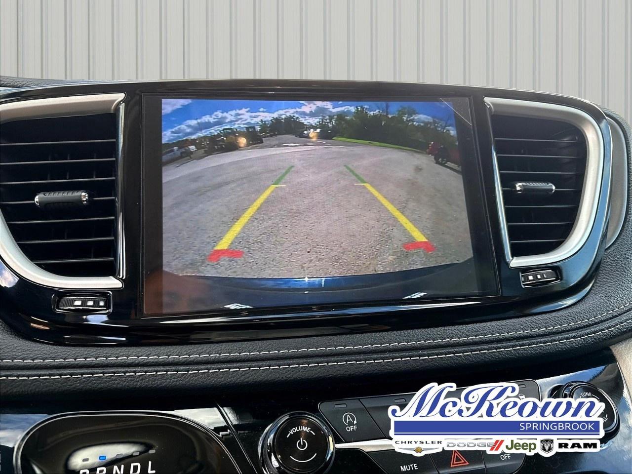2024 Chrysler Pacifica TOURING-L FWD Photo