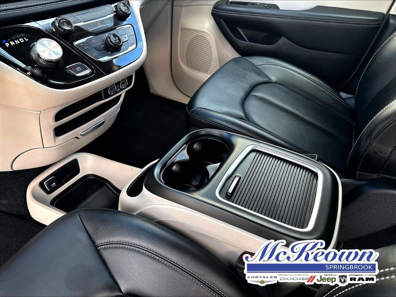 2024 Chrysler Pacifica TOURING-L FWD Photo