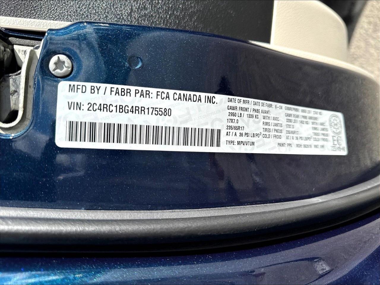 2024 Chrysler Pacifica TOURING-L FWD Photo